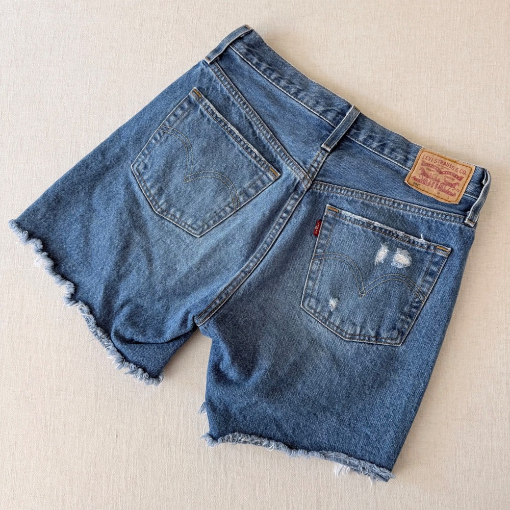 Levis 501 Original Distressed Denim Shorts Medium Wash Blue Womens 28 - Picture 3 of 11